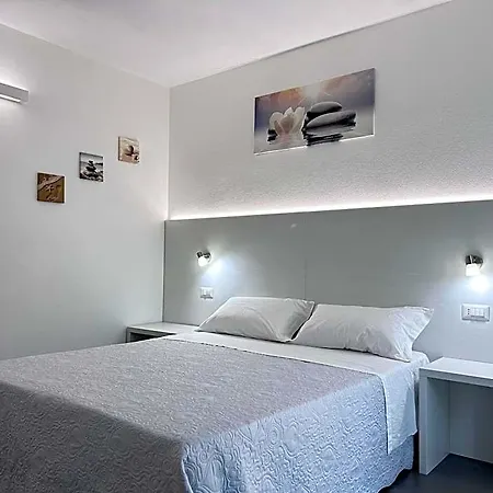 Longevity Hotel *